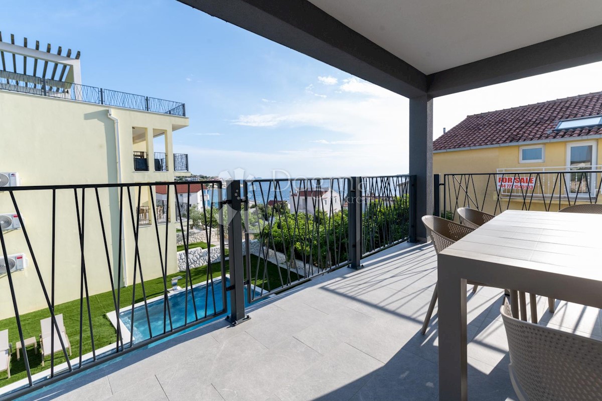 Flat For sale - SPLITSKO-DALMATINSKA MARINA