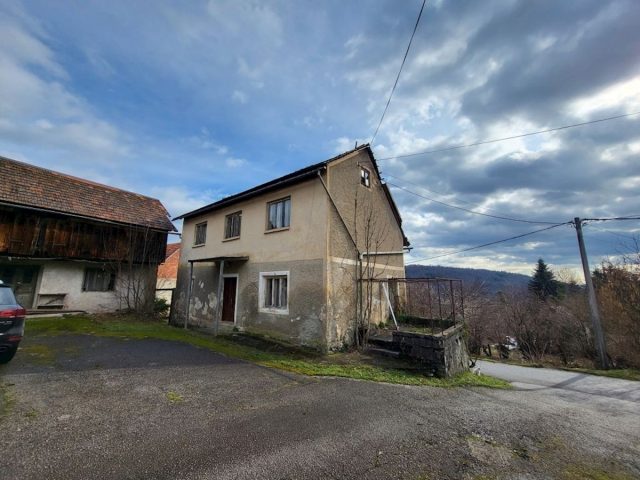 Kuća na prodaju 250 m² – Lukovdol