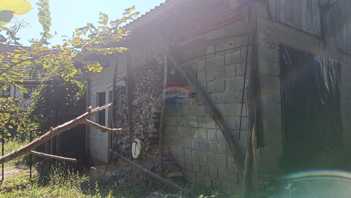Hiša Na predaj - KARLOVAČKA BOSILJEVO