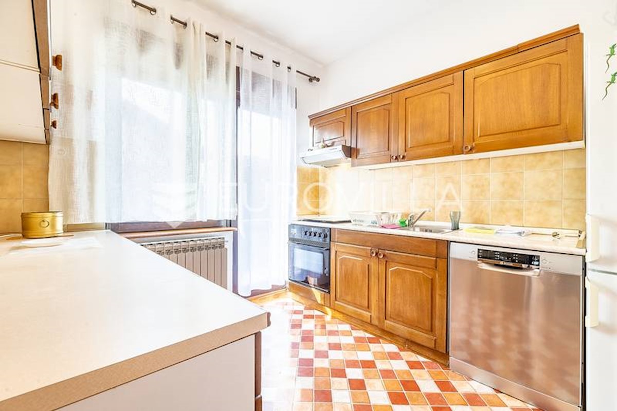 House For rent - ZAGREBAČKA VELIKA GORICA