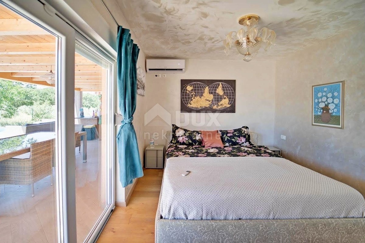 House For sale - ISTARSKA NOVIGRAD
