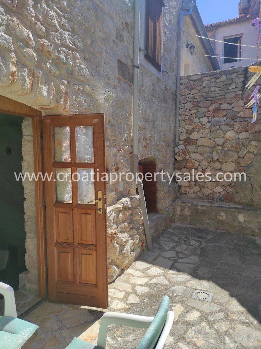 Haus Zu verkaufen - SPLITSKO-DALMATINSKA HVAR