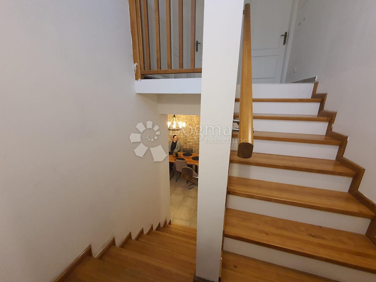 Maison À vendre - SISAČKO-MOSLAVAČKA KUTINA