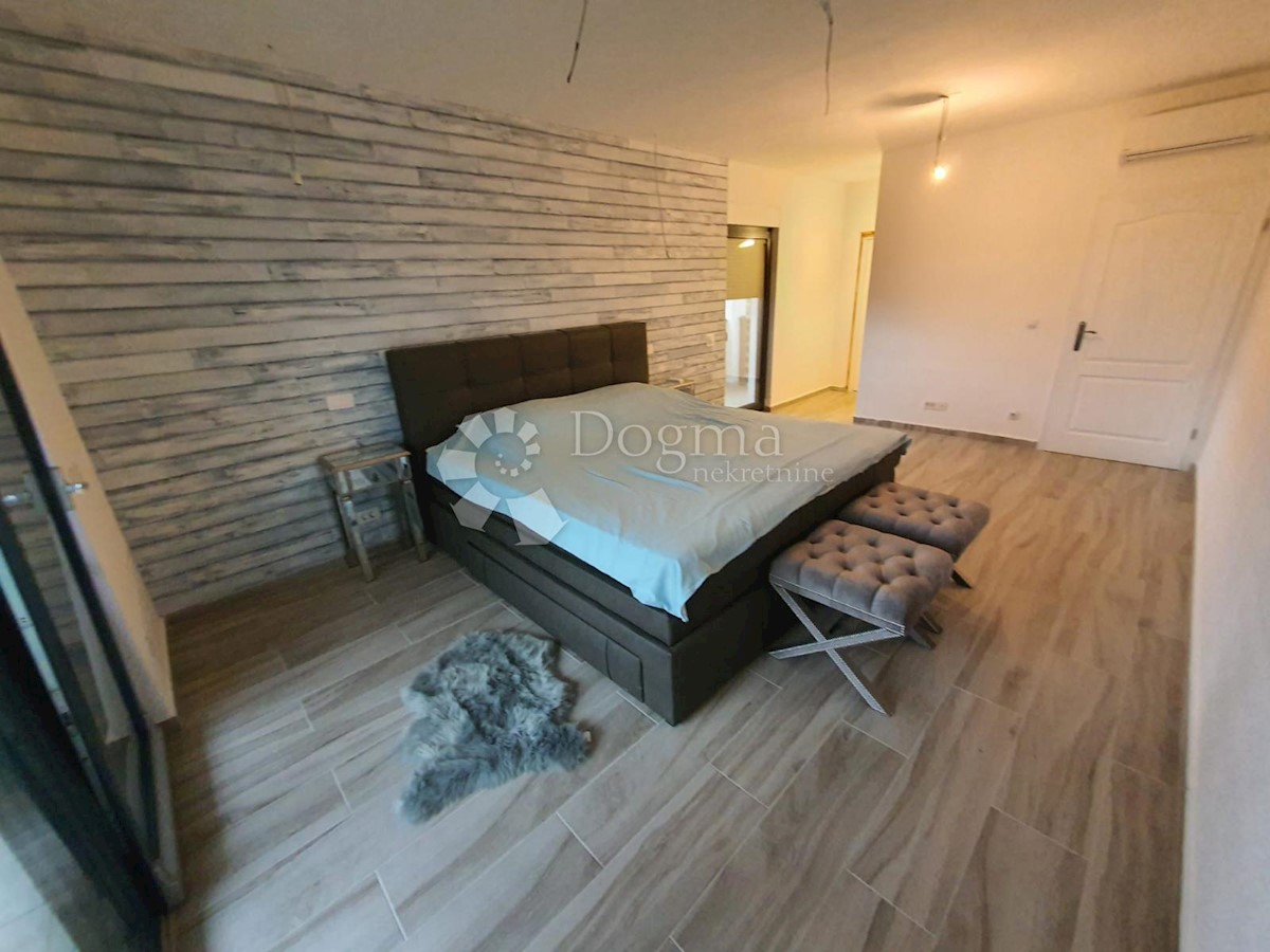 Maison À vendre - SISAČKO-MOSLAVAČKA KUTINA