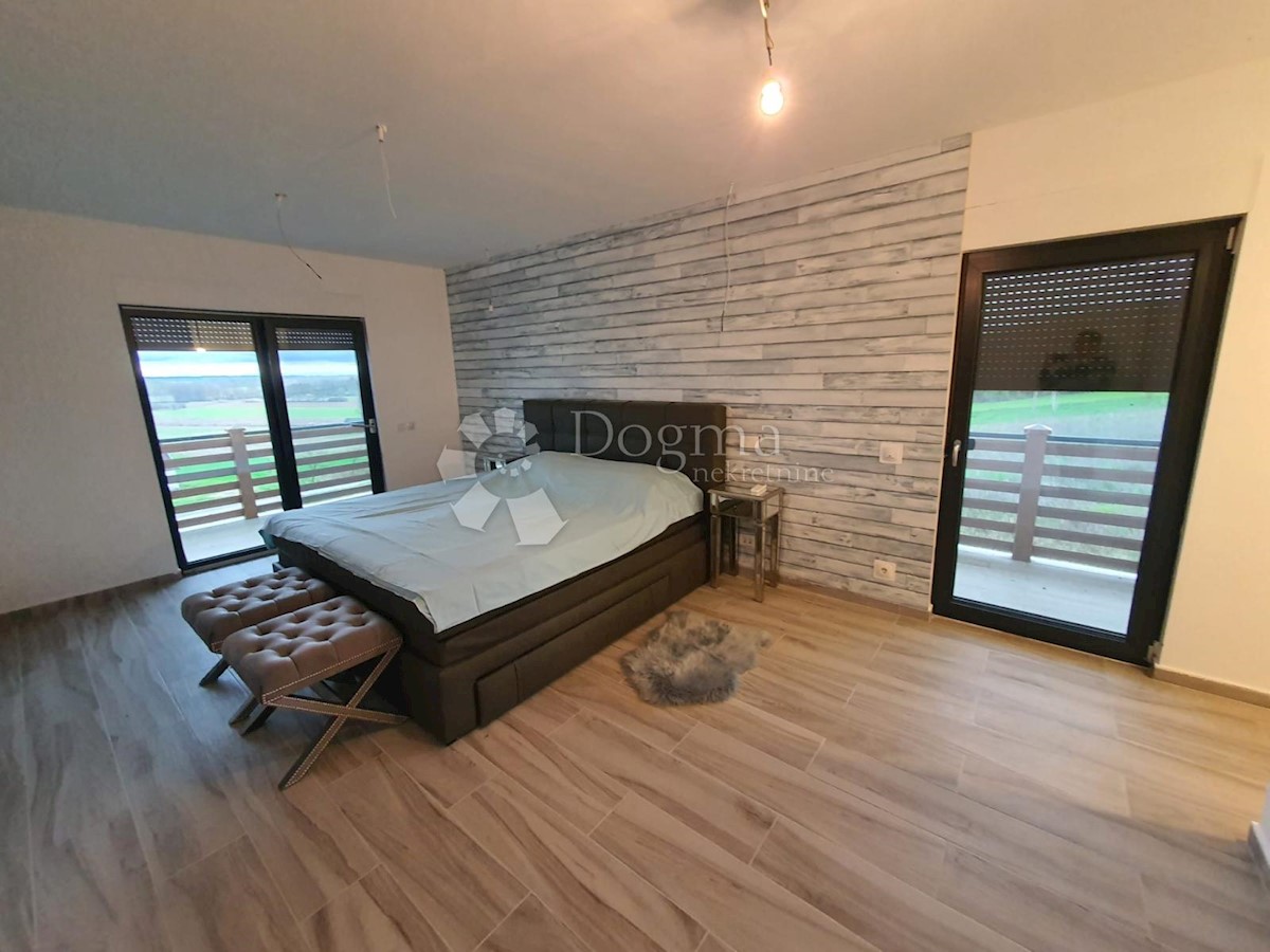 Maison À vendre - SISAČKO-MOSLAVAČKA KUTINA