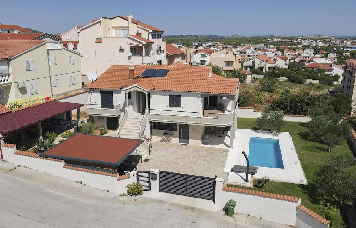 Casa In vendita - ŠIBENSKO-KNINSKA VODICE