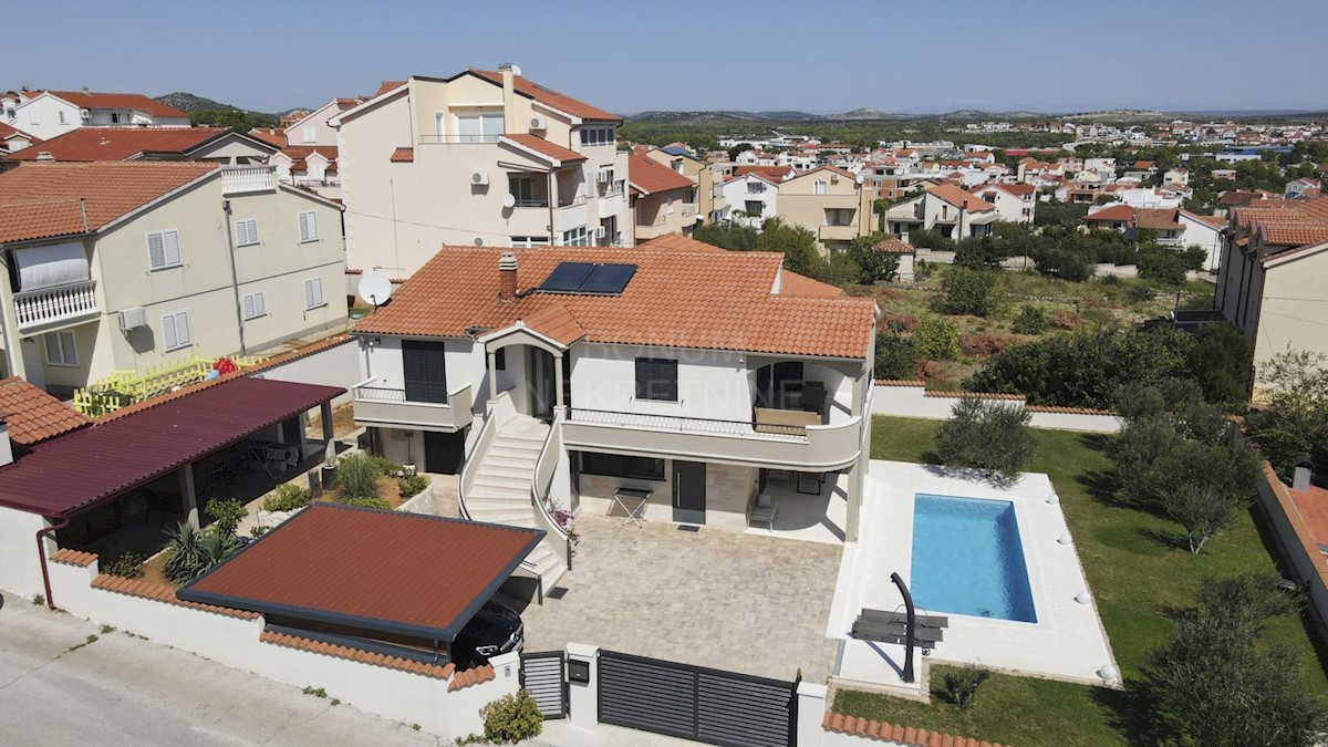 Casa In vendita - ŠIBENSKO-KNINSKA VODICE