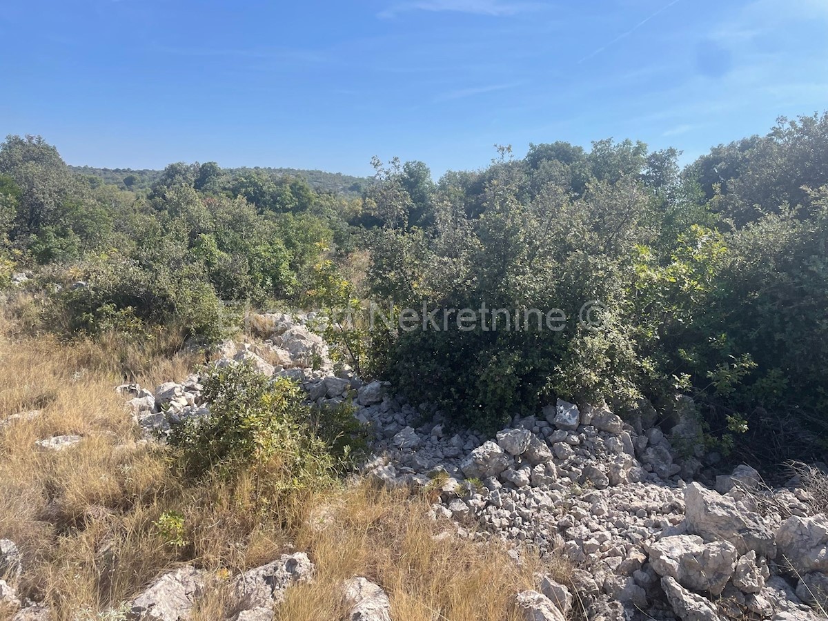 Terreno In vendita - ŠIBENSKO-KNINSKA ROGOZNICA