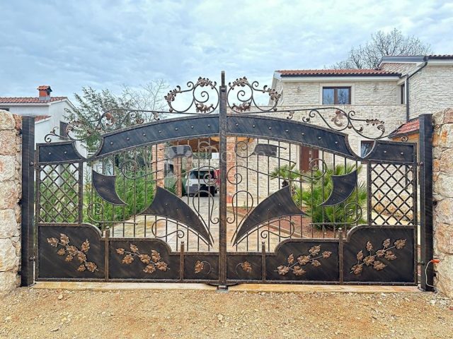 Hiša Naprodaj - Primorsko-goranska Krk - foto 2/28