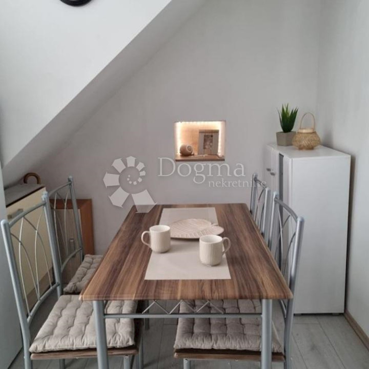 Apartmán Na prodej - SPLITSKO-DALMATINSKA KAŠTELA