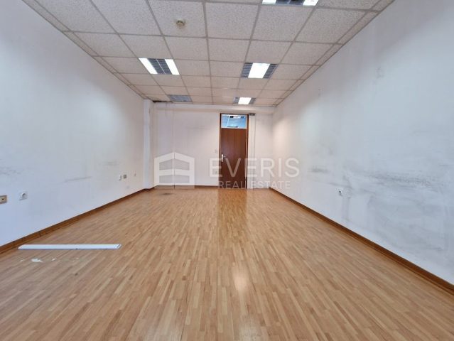 Locaux commerciaux à louer 180 m² – Škurinje