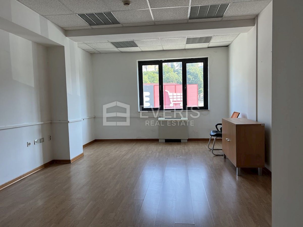 Lokal użytkowy Do wynajęcia - PRIMORSKO-GORANSKA RIJEKA