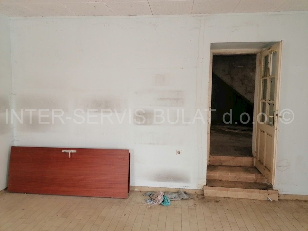 Dom Na predaj - ŠIBENSKO-KNINSKA DRNIŠ