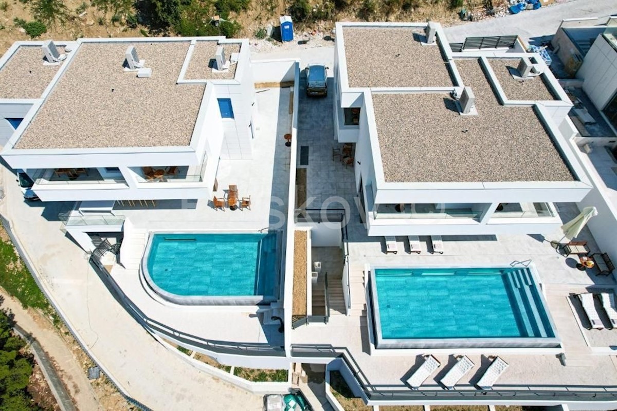 Casa In vendita - SPLITSKO-DALMATINSKA BAŠKA VODA