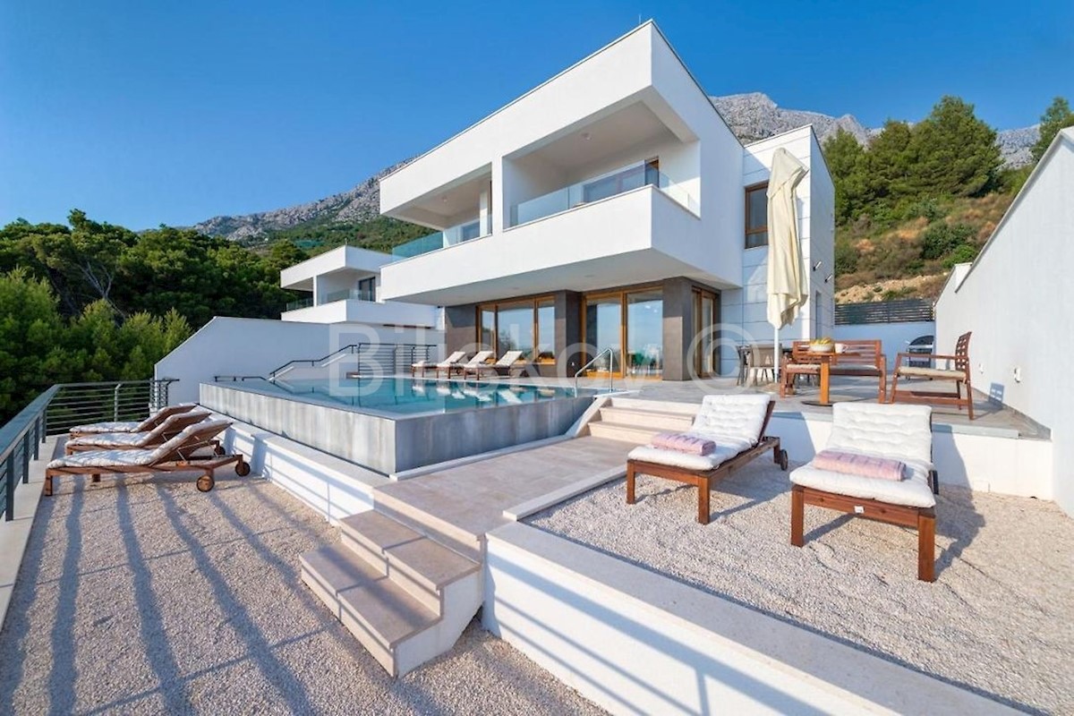 Casa In vendita - SPLITSKO-DALMATINSKA BAŠKA VODA