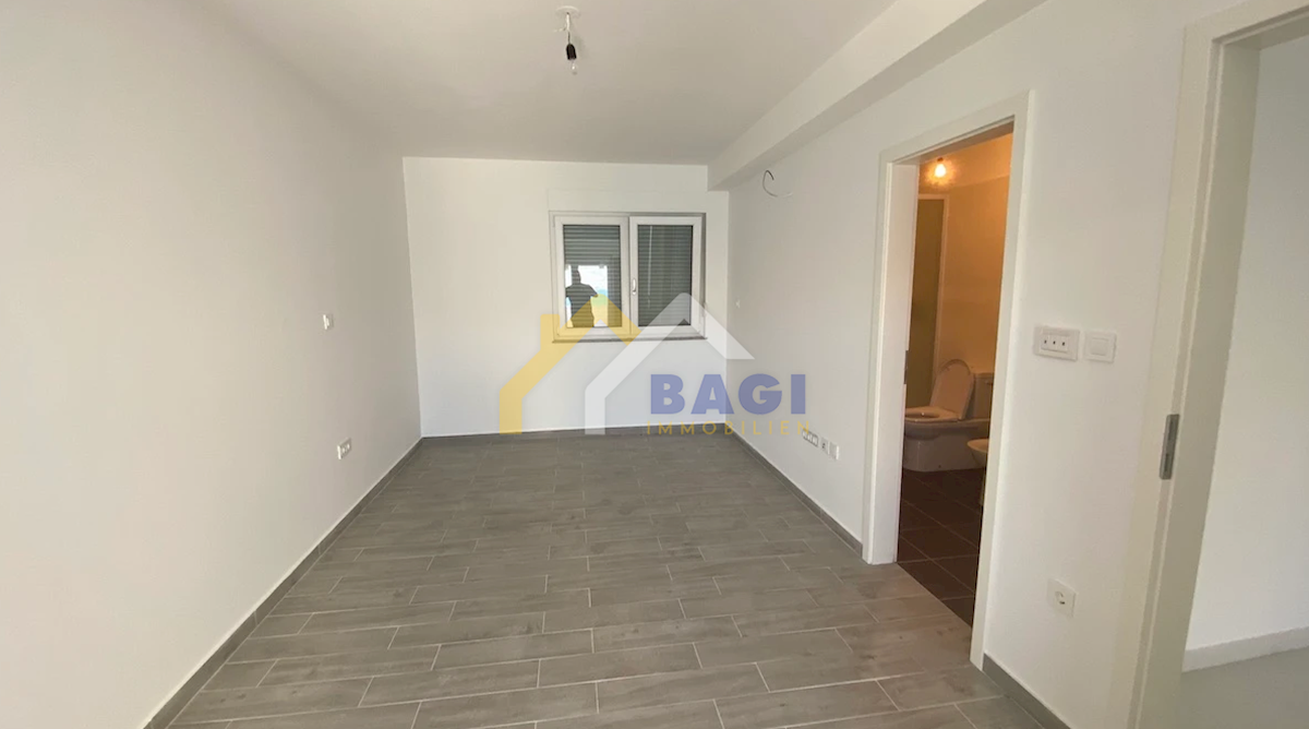 Flat For sale - ZADARSKA RAŽANAC