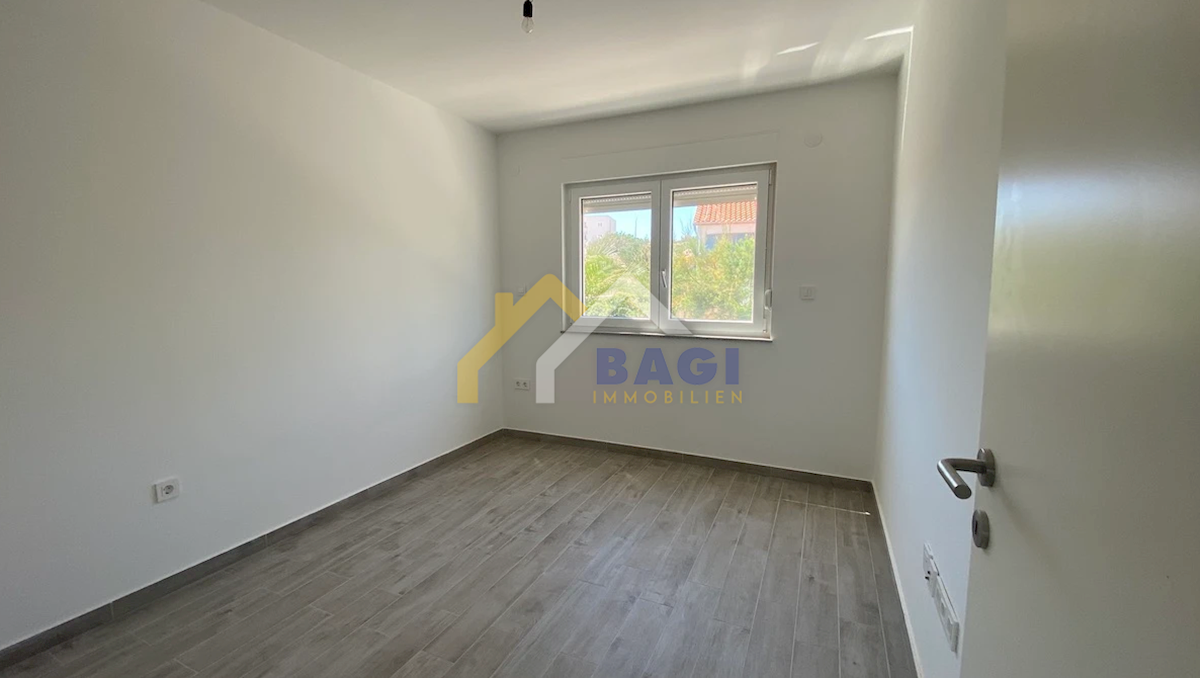 Flat For sale - ZADARSKA RAŽANAC
