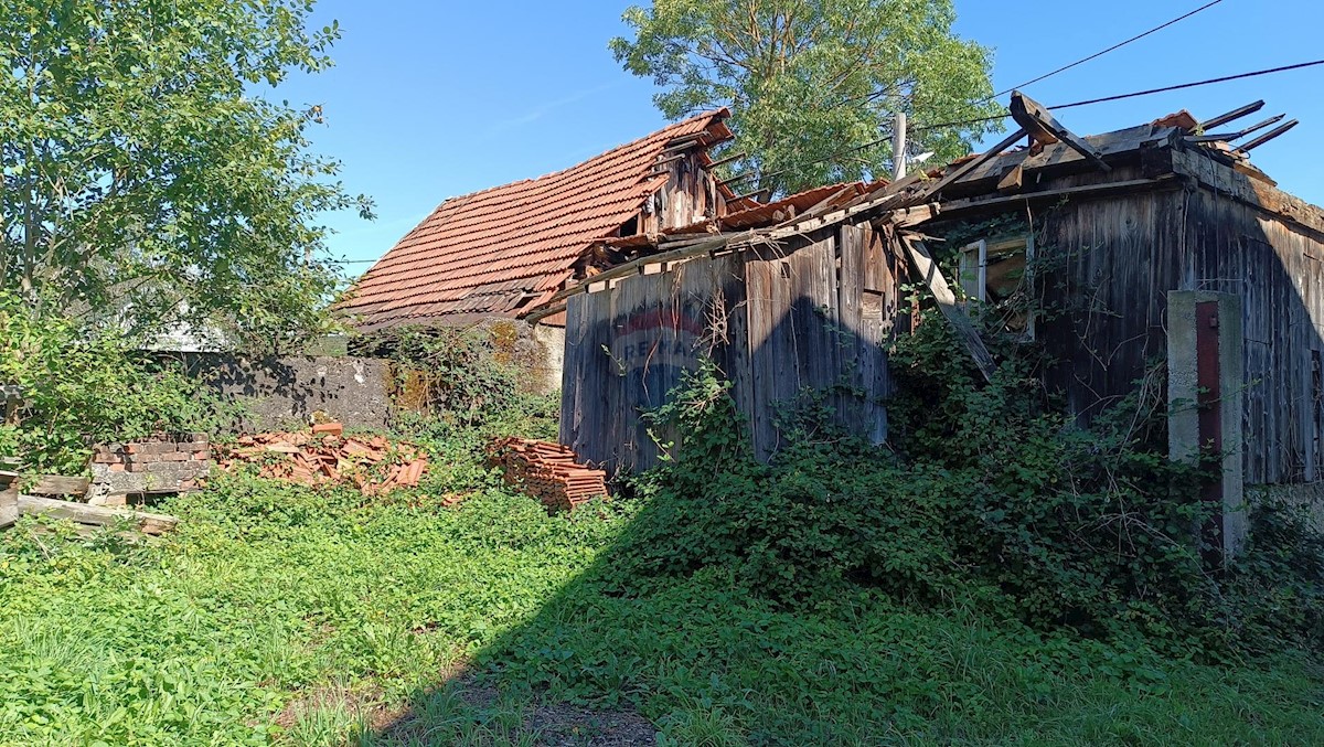 Kuća Na prodaju - KARLOVAČKA OGULIN