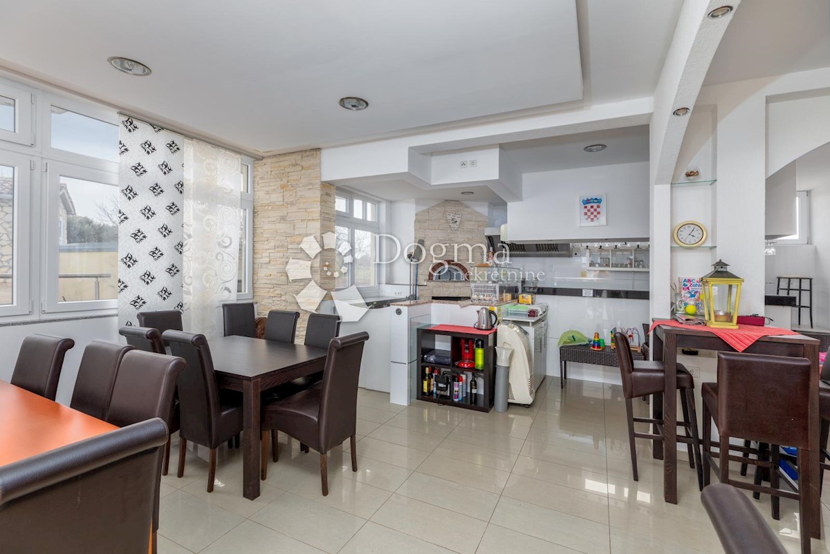 Haus Zu verkaufen - ISTARSKA FAŽANA
