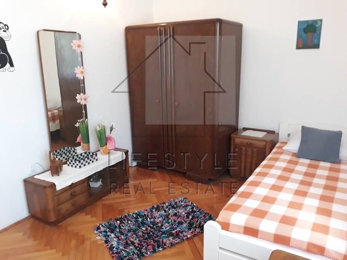 Appartement À vendre - SPLITSKO-DALMATINSKA STARI GRAD