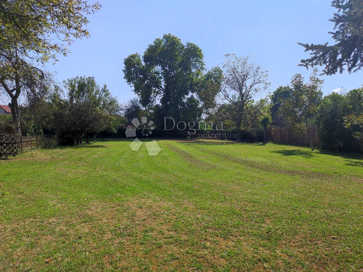 Land For sale - ZAGREBAČKA VELIKA GORICA