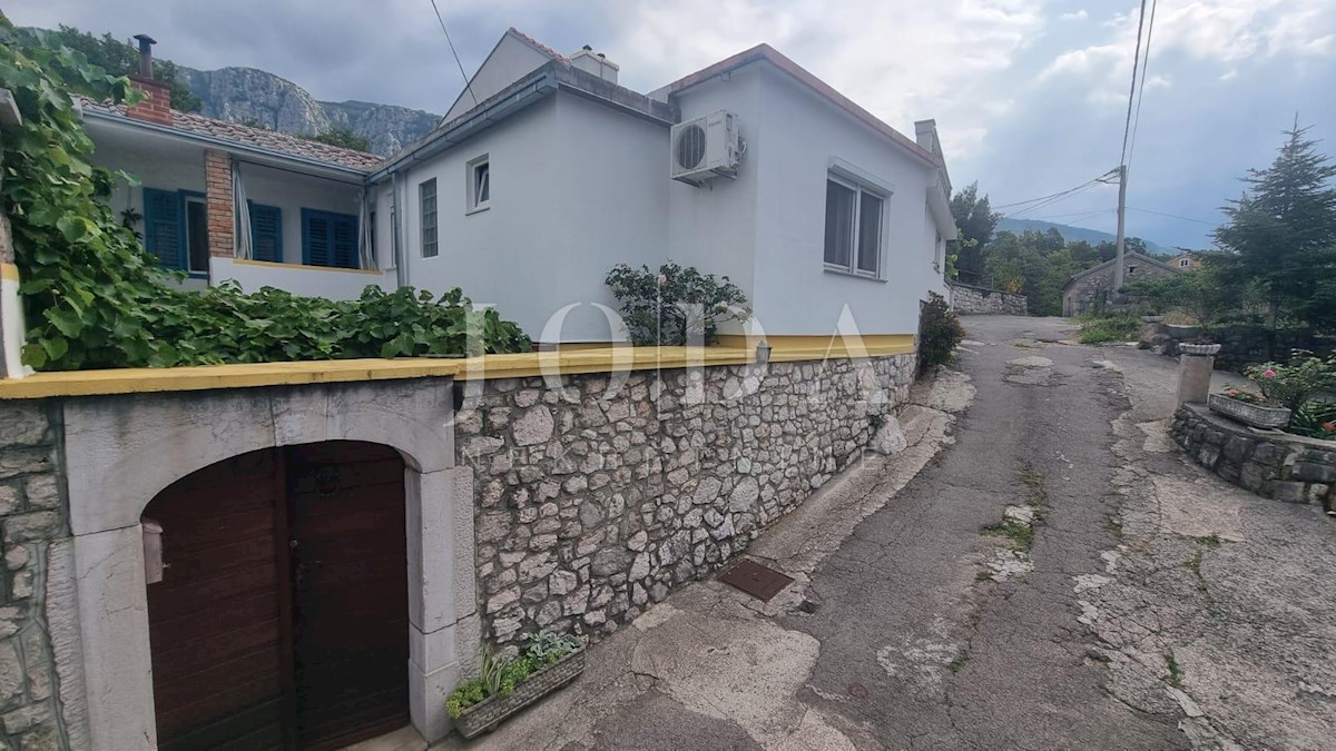 Kuća Na prodaju - Primorsko-goranska Vinodolska Općina - foto 1/12