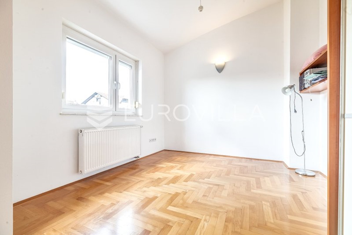 Maison À vendre - GRAD ZAGREB ZAGREB