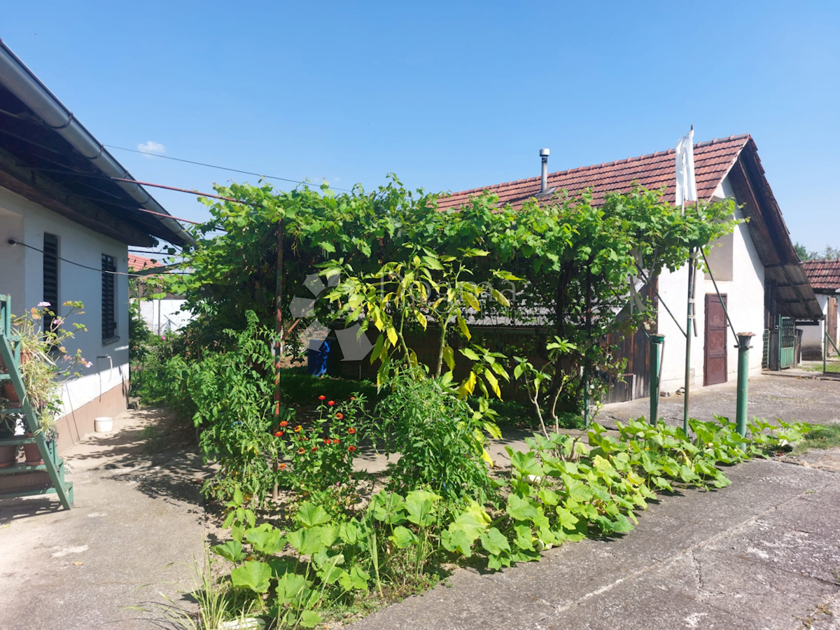 Casa In vendita - ZAGREBAČKA SVETA NEDELJA