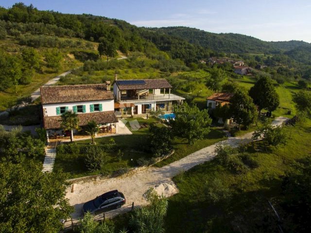 Kuća na prodaju 500 m² – Korelići