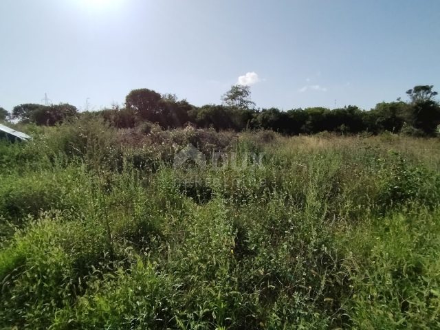 Land for sale 614 m² – Pula