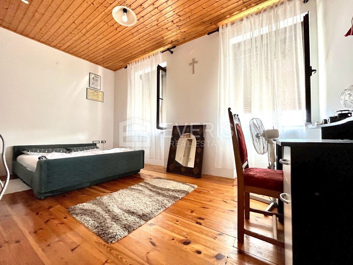 Flat For sale - PRIMORSKO-GORANSKA KASTAV