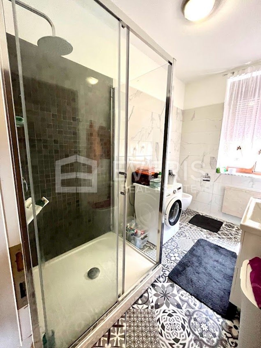 Flat For sale - PRIMORSKO-GORANSKA KASTAV