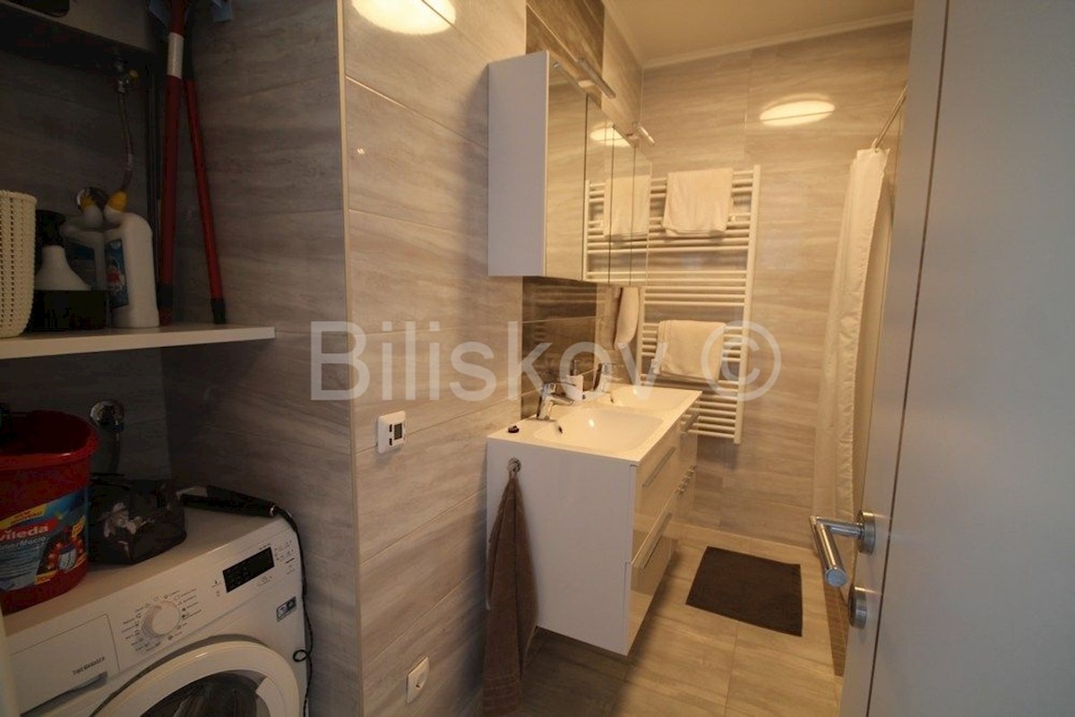 Appartement À vendre - SPLITSKO-DALMATINSKA SEGET