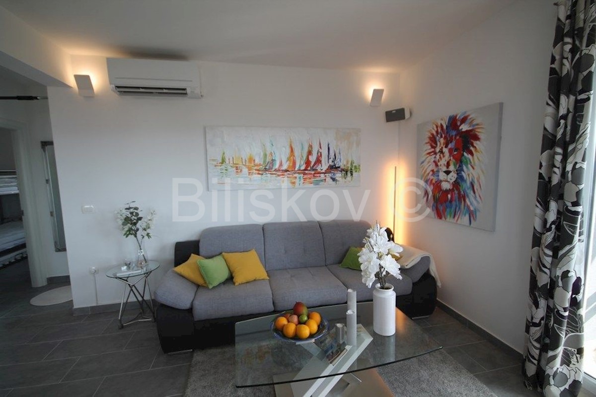 Appartement À vendre - SPLITSKO-DALMATINSKA SEGET