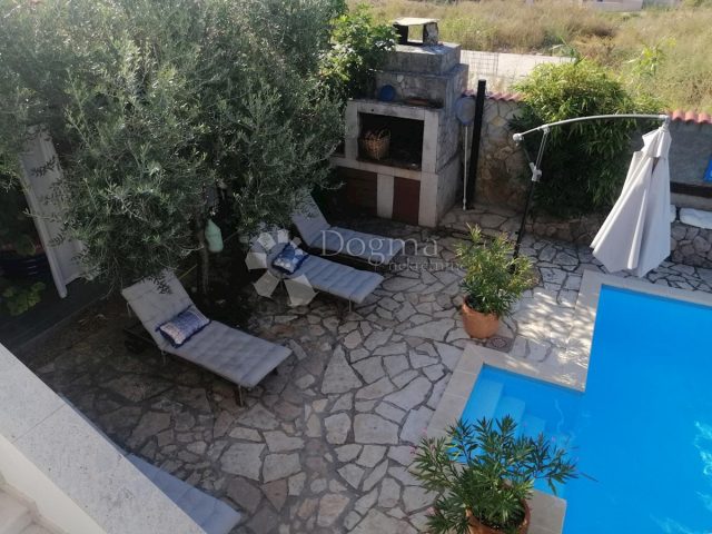 Apartmán na predaj 135 m² – Njivice