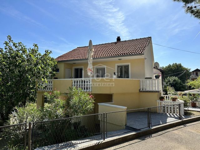Kuća na prodaju 130 m² – Gornji Karin