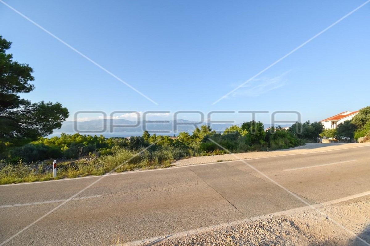 Land For sale - SPLITSKO-DALMATINSKA BRAČ