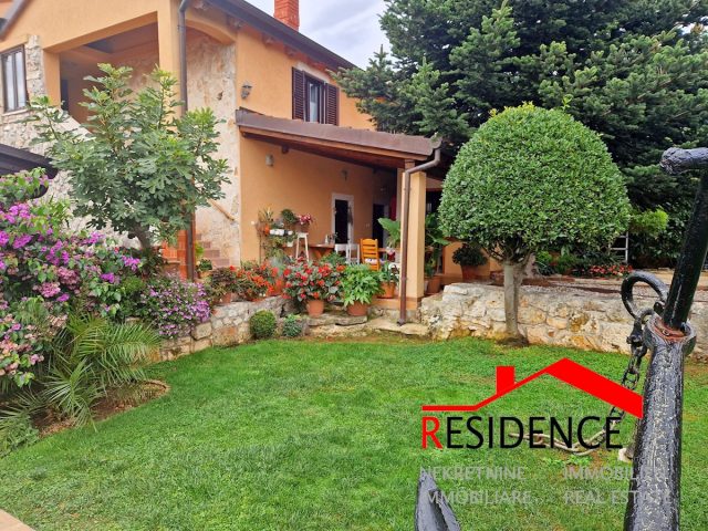 Kuća na prodaju 195 m² – Banjole