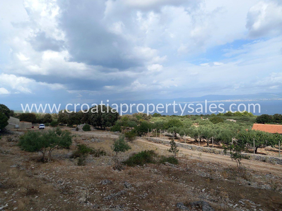 Land For sale - SPLITSKO-DALMATINSKA BRAČ