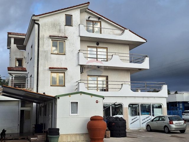 Commerciale In vendita MARINIĆI