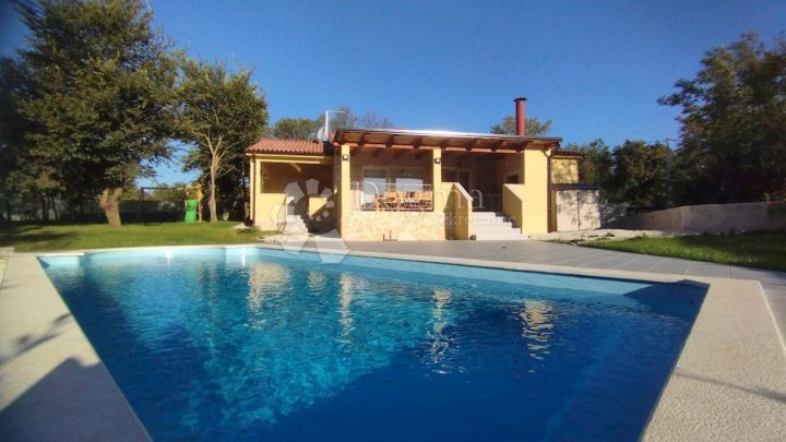 Kuća na prodaju 155 m² – Debeljuhi