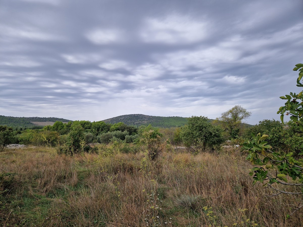 Land For sale - ŠIBENSKO-KNINSKA ŠIBENIK