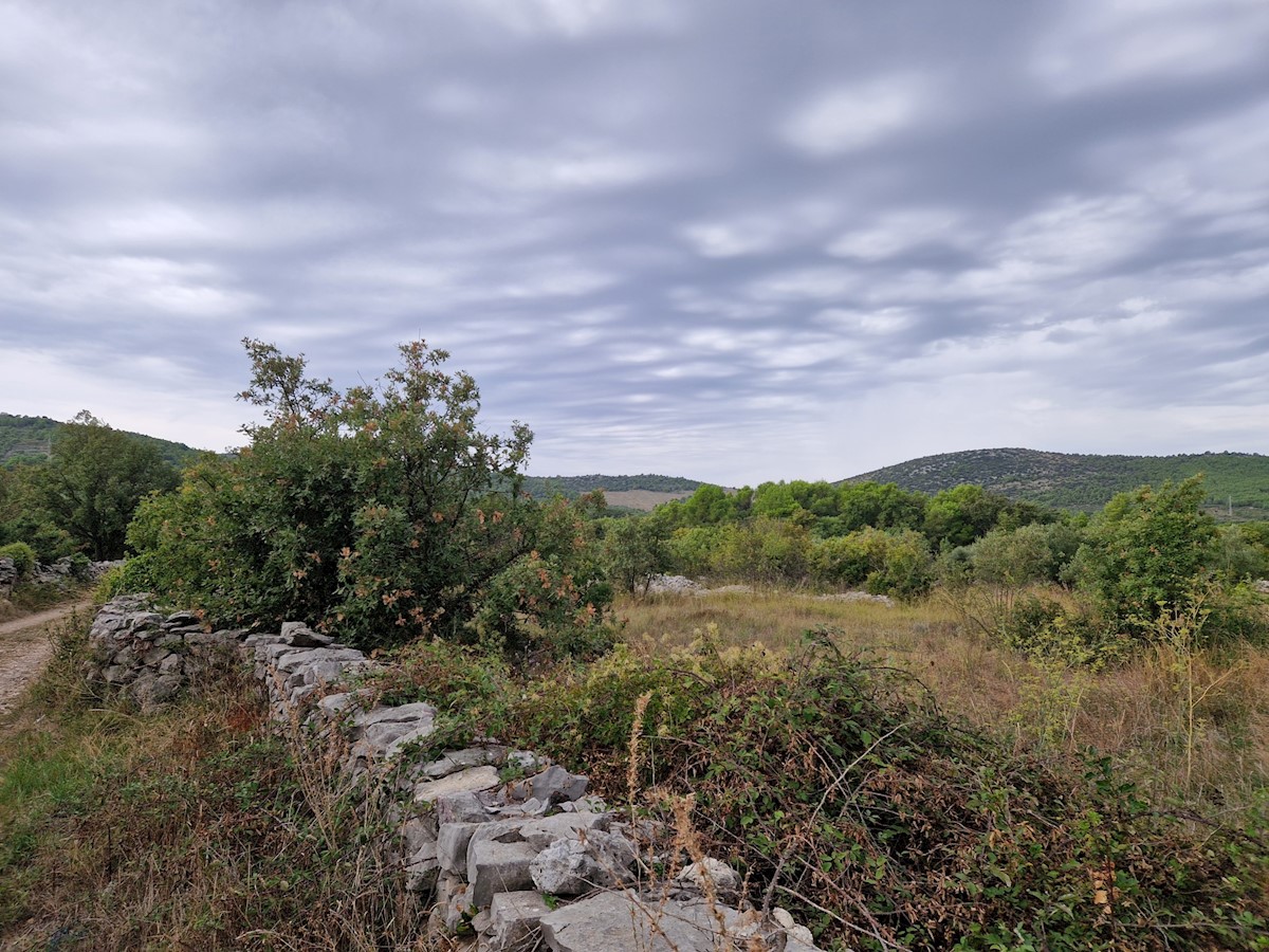 Land For sale - ŠIBENSKO-KNINSKA ŠIBENIK