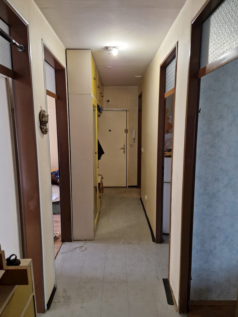 Apartma Na predaj - OSJEČKO-BARANJSKA OSIJEK