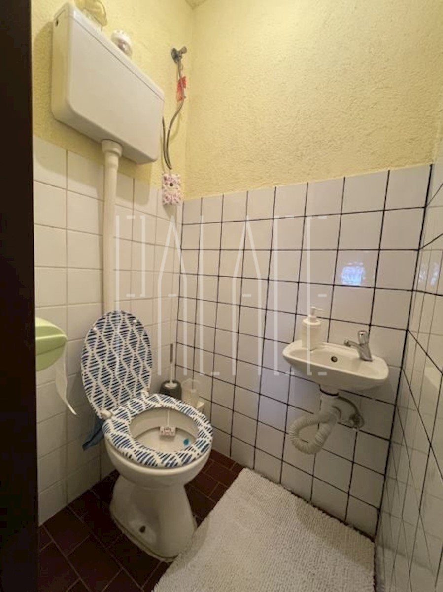 Apartma Na predaj - OSJEČKO-BARANJSKA OSIJEK