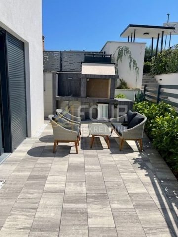 Stan na prodaju 98 m² – Krk