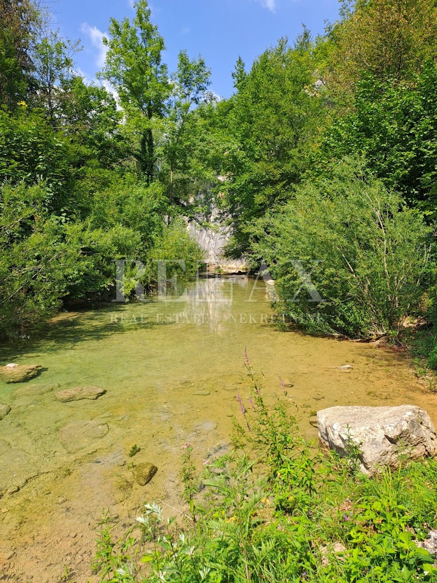 Grundstück Zu verkaufen - LIČKO-SENJSKA PLITVIČKA JEZERA