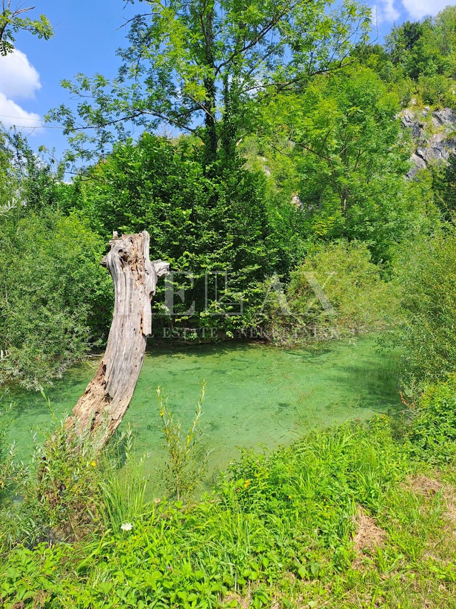 Grundstück Zu verkaufen - LIČKO-SENJSKA PLITVIČKA JEZERA