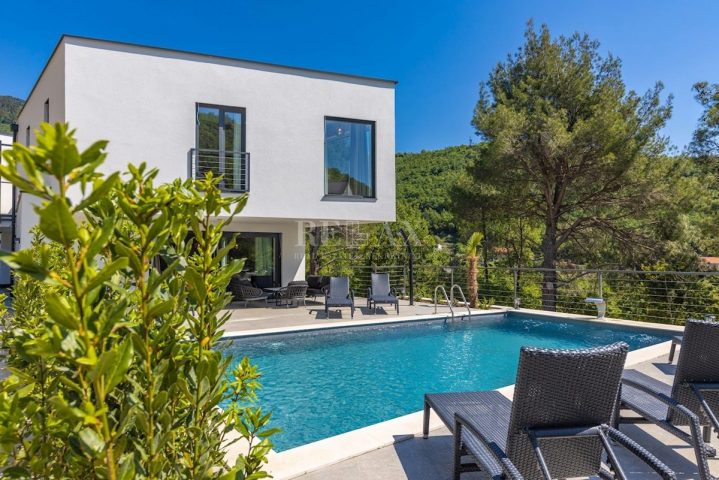 Dom na predaj 218 m² – Mošćenička Draga