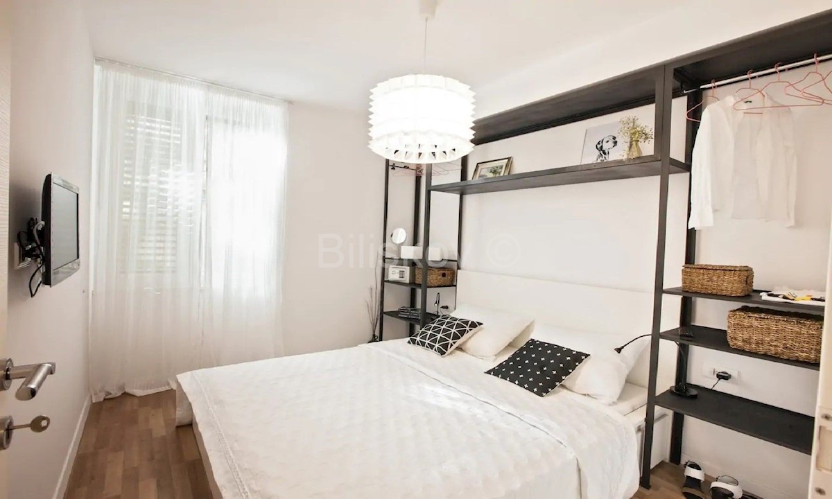 Flat For rent - SPLITSKO-DALMATINSKA SPLIT